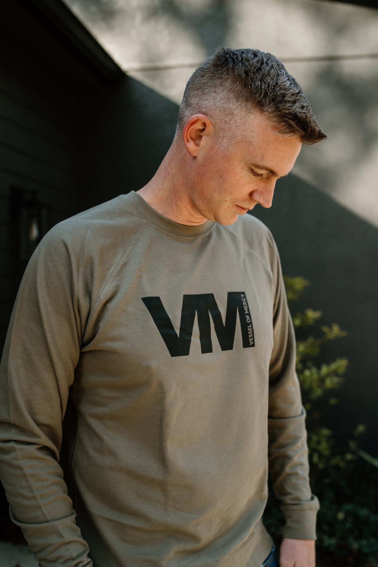 Green long sleeve sweatshirt VM logo