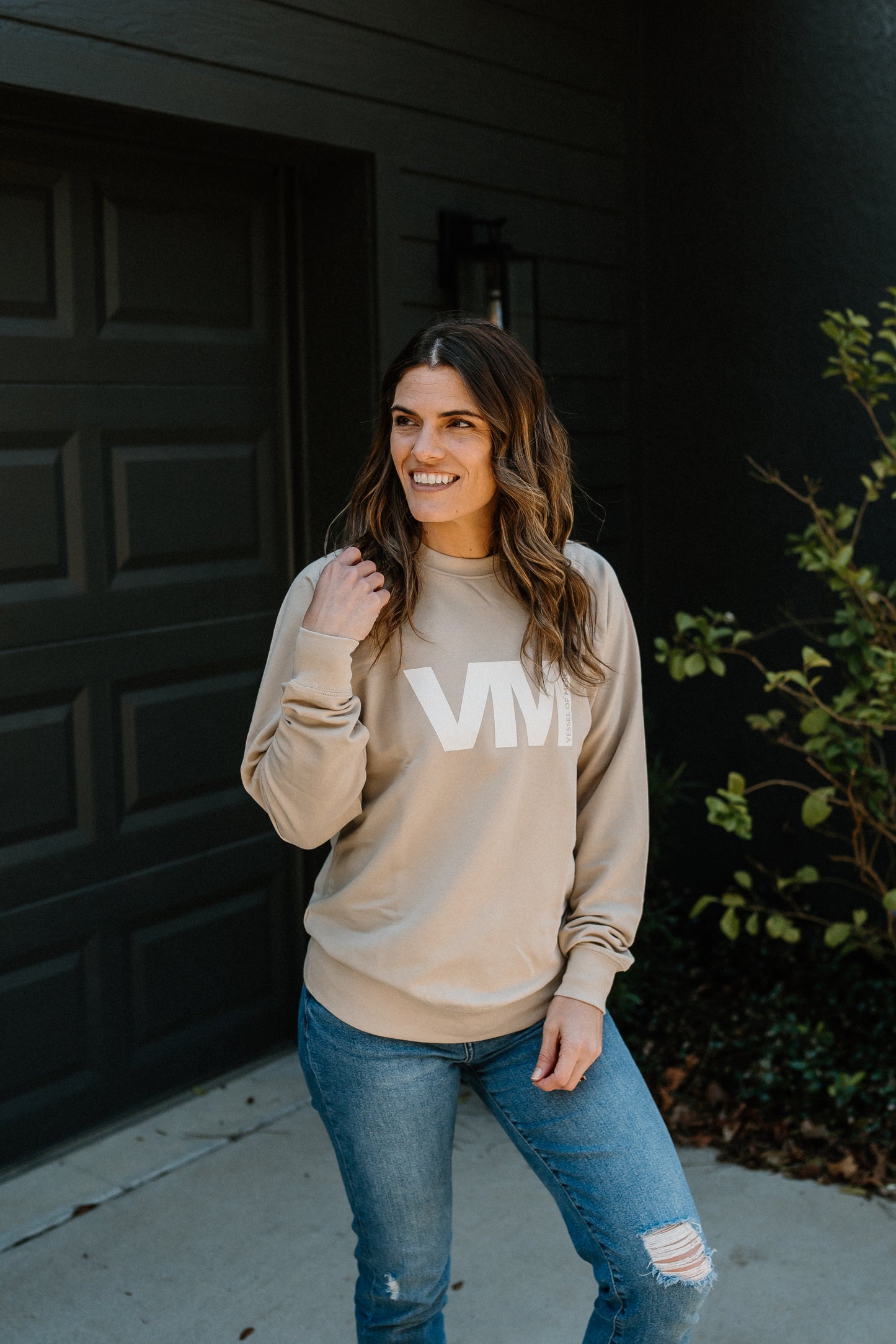 Cream long sleeve sweatshirt VM logo